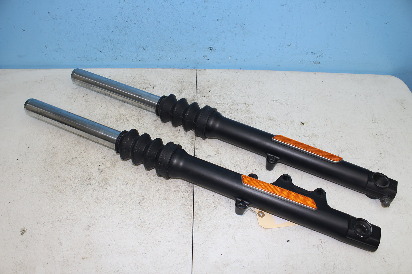 14-22 Harley Sportster Iron XL 883 OEM Forks Left Right 45400017 45400018