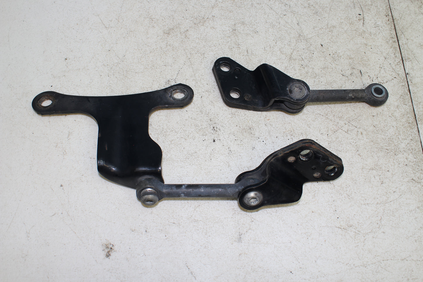 14-22 Harley Sportster Iron XL 883 OEM Engine Motor Mount Bracket Bolt