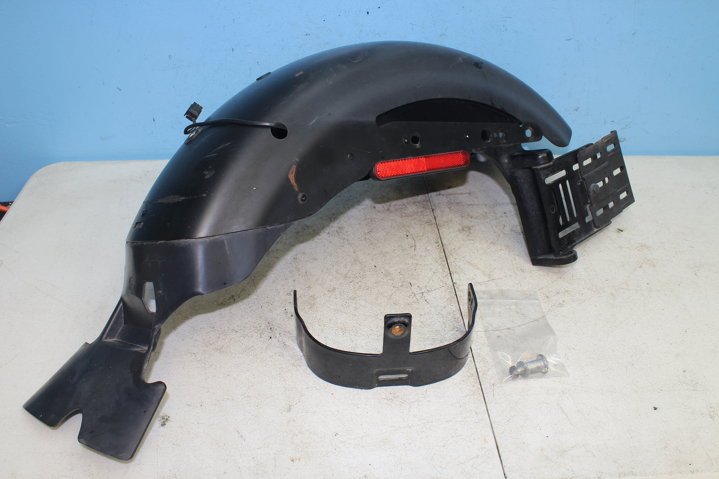 14-22 Harley Sportster Iron XL 883 OEM Rear Wheel Fender w/ License Plate Mount