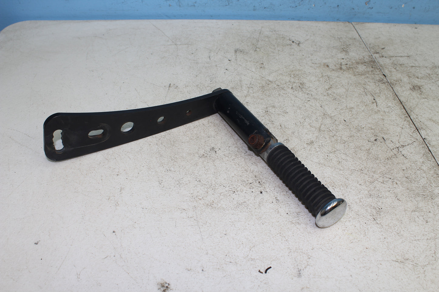14-22 Harley Sportster Iron XL 883 Highway Foot Peg Rest Mounting Bracket