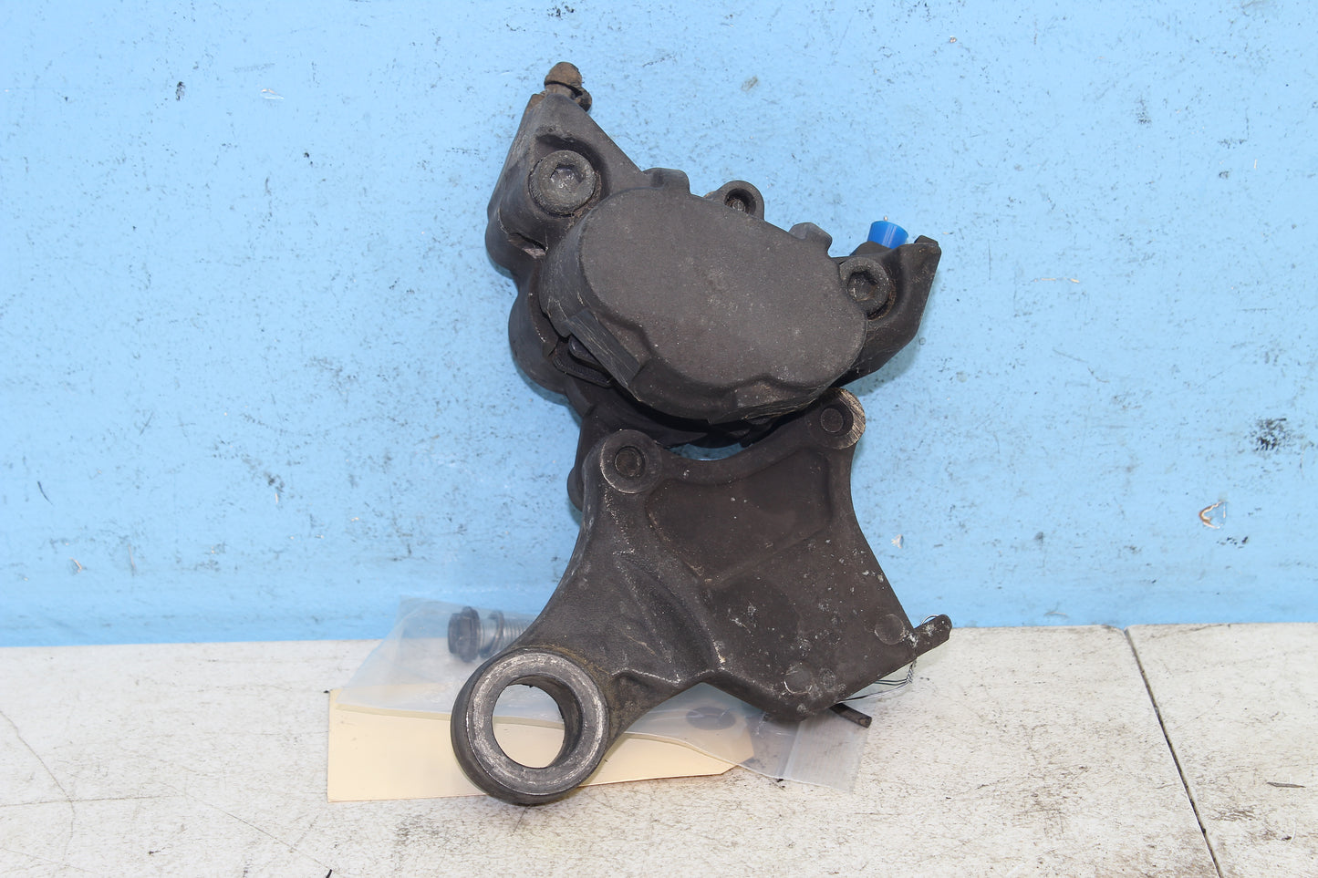 14-22 Harley Sportster Iron XL 883 OEM Rear Brake Caliper w/ Mount 41300039
