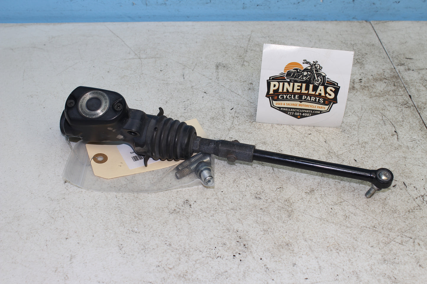 14-22 Harley Sportster Iron XL 883 OEM Rear Brake Master Cylinder 41700025