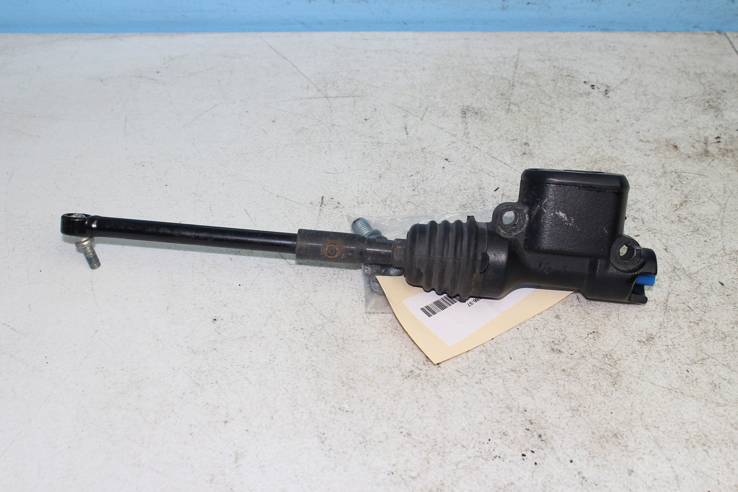 14-22 Harley Sportster Iron XL 883 OEM Rear Brake Master Cylinder 41700025