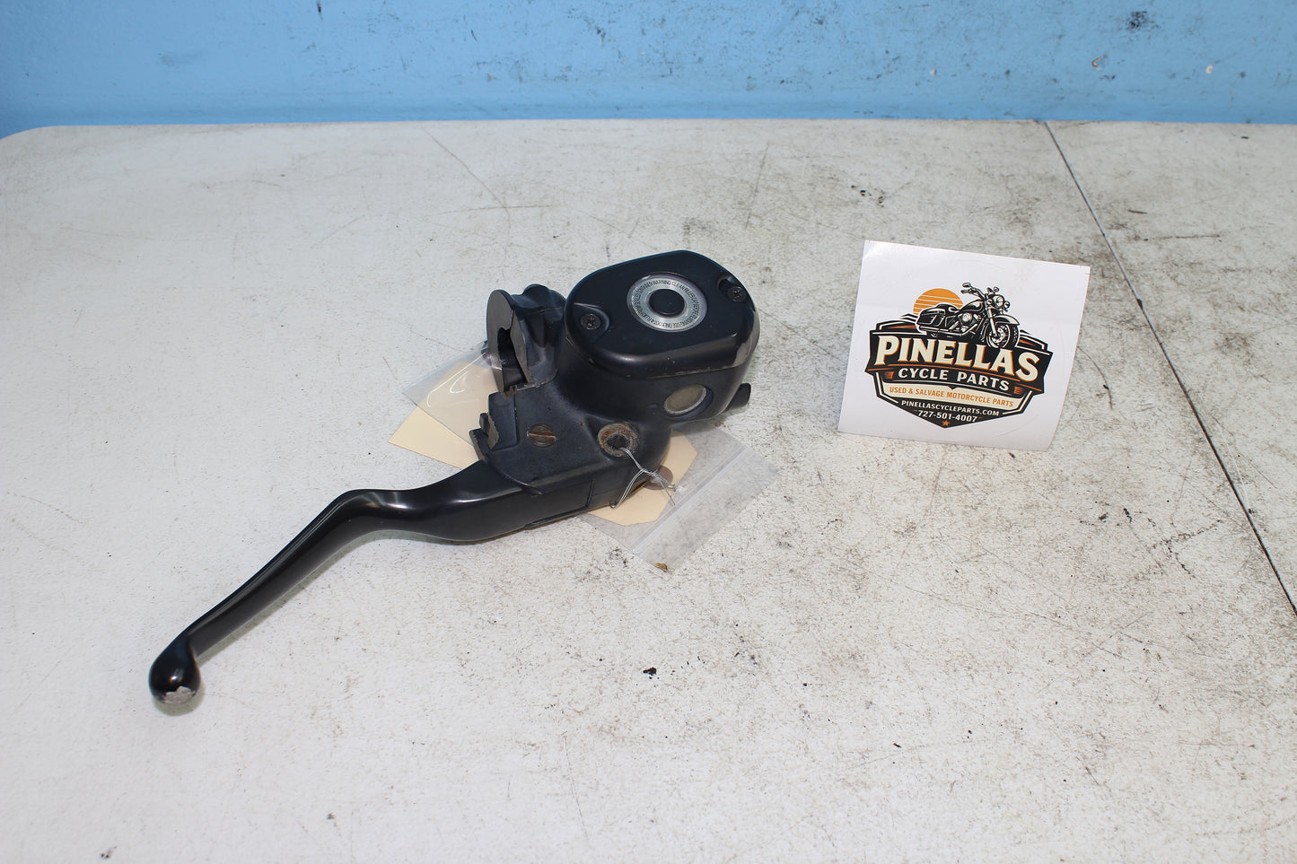 14-22 Harley Sportster Iron XL 883 OEM Front Brake Master Cylinder w/ Lever