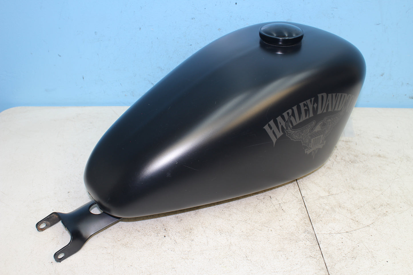 14-22 Harley Sportster Iron XL 883 OEM Fuel Gas Tank *Sludge In Tank*