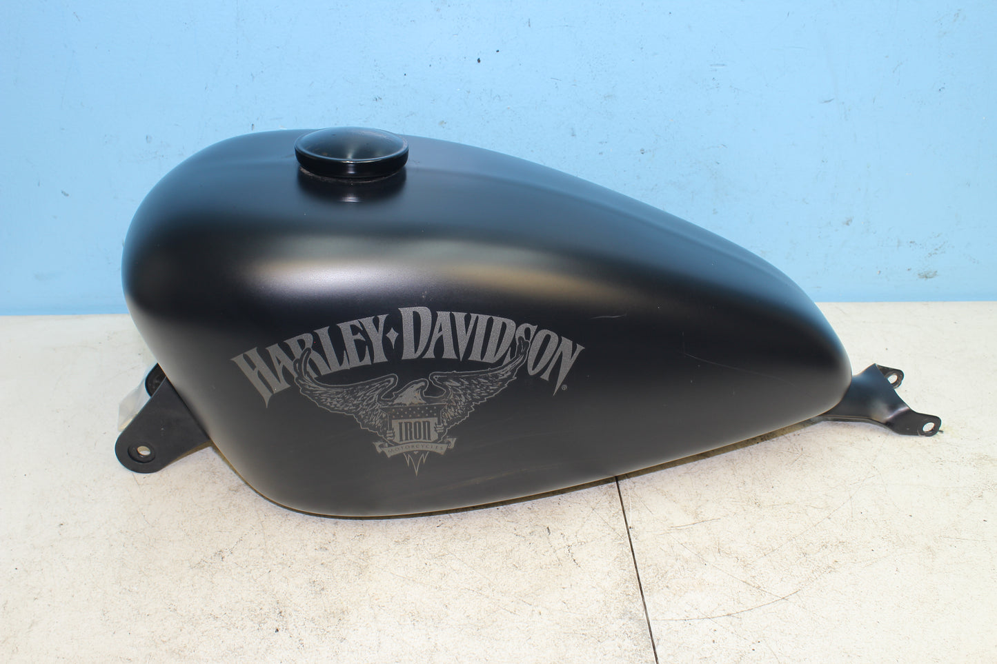 14-22 Harley Sportster Iron XL 883 OEM Fuel Gas Tank *Sludge In Tank*
