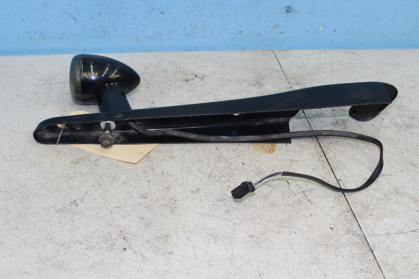 14-22 Harley Sportster Iron XL 883 OEM Rear Left Strut Cover Turn Signal