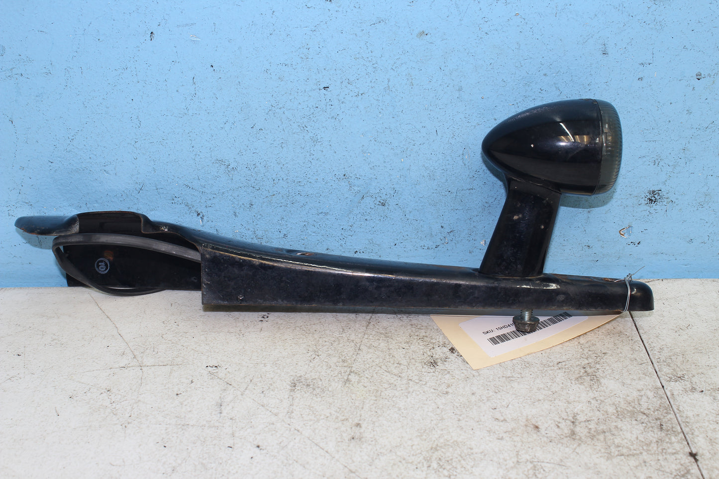 14-22 Harley Sportster Iron XL 883 OEM Rear Left Strut Cover Turn Signal