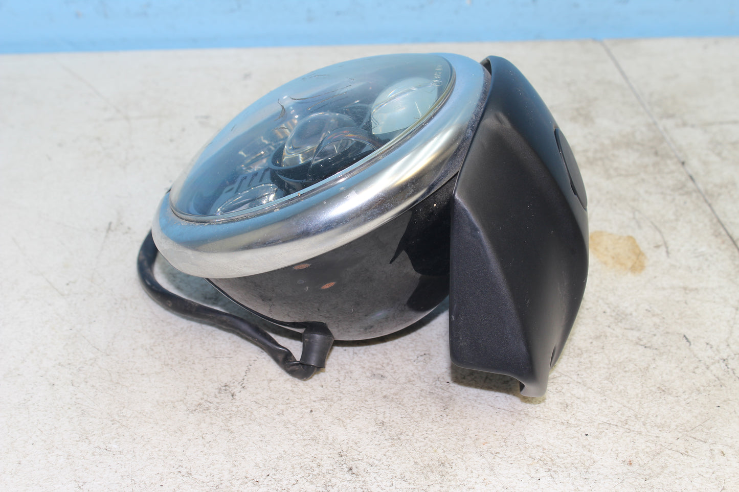 14-22 Harley Sportster Iron XL 883 Headlight LED Head Lamp Lens Bucket