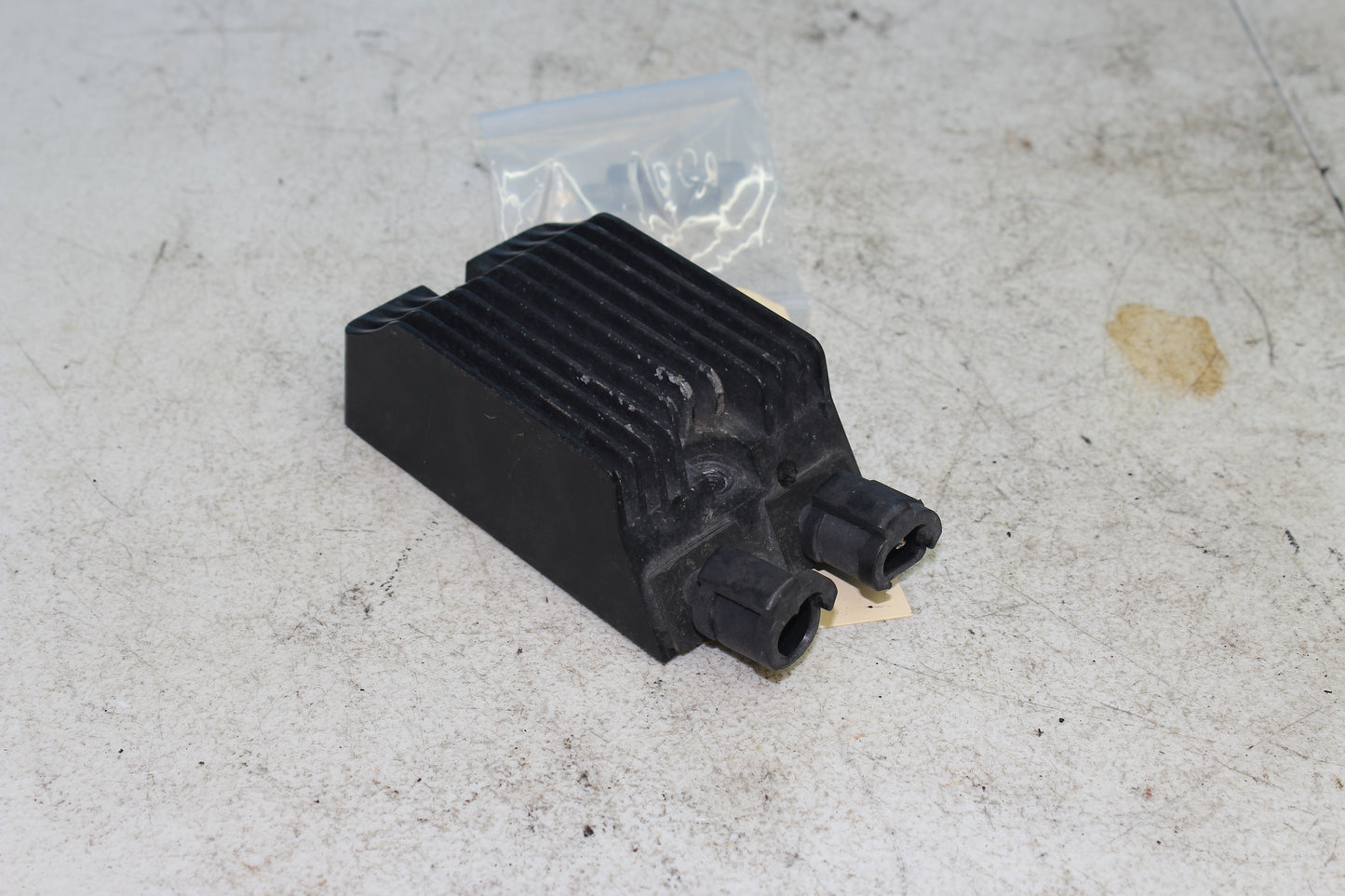14-22 Harley Sportster Iron XL 883 OEM Rectifier Volt Regulator 74700012