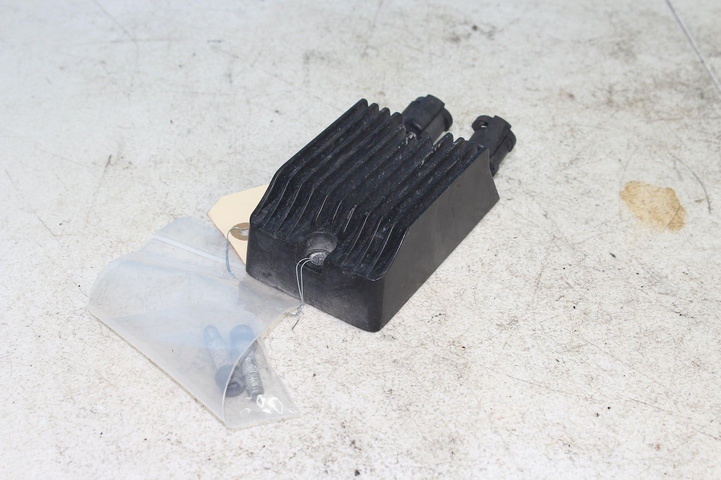 14-22 Harley Sportster Iron XL 883 OEM Rectifier Volt Regulator 74700012
