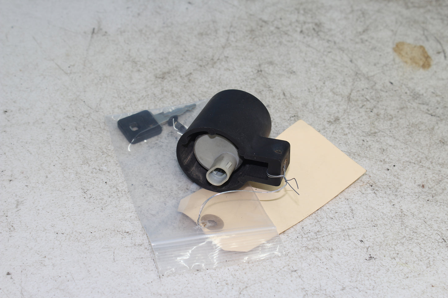 14-22 Harley Sportster Iron XL 883 OEM Ignition Switch w/ Key 71400083