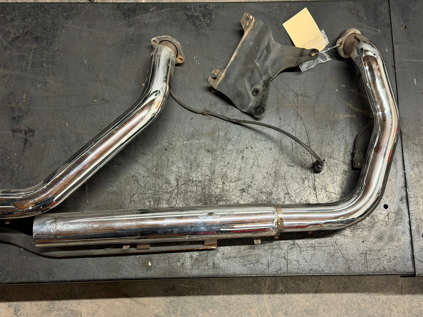 14-22 Harley Sportster Iron XL 883 Vance & Hines Exhaust *DMG*