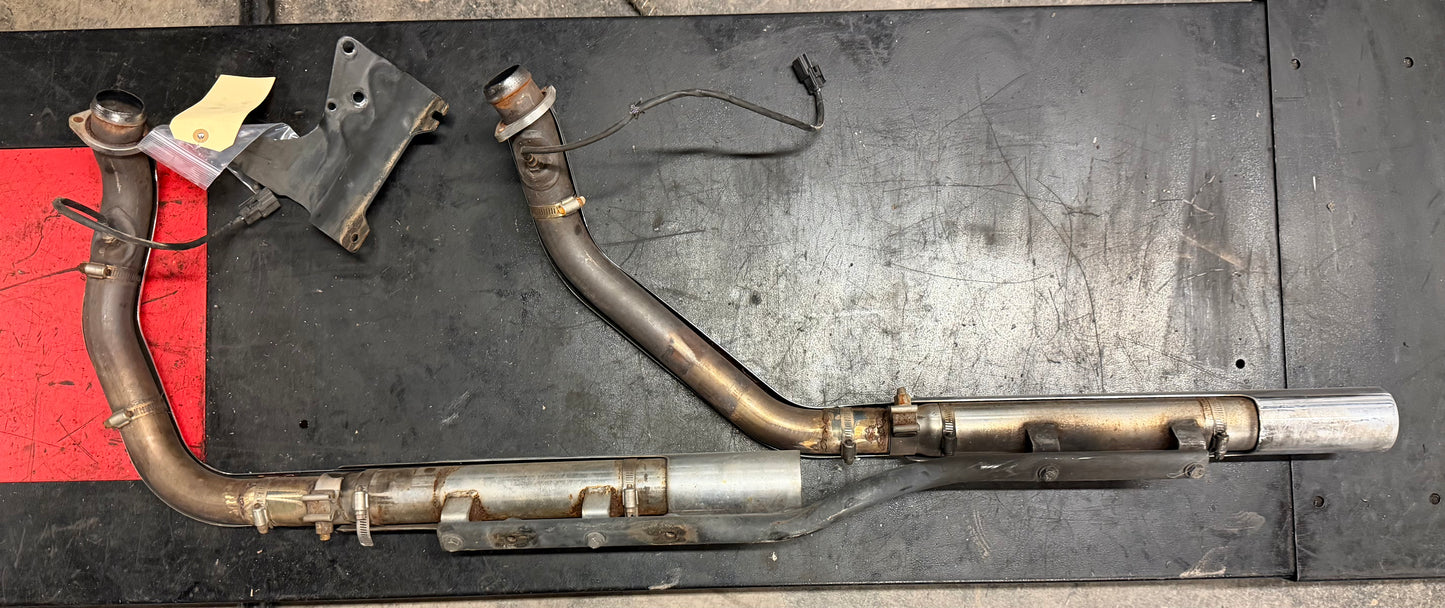 14-22 Harley Sportster Iron XL 883 Vance & Hines Exhaust *DMG*