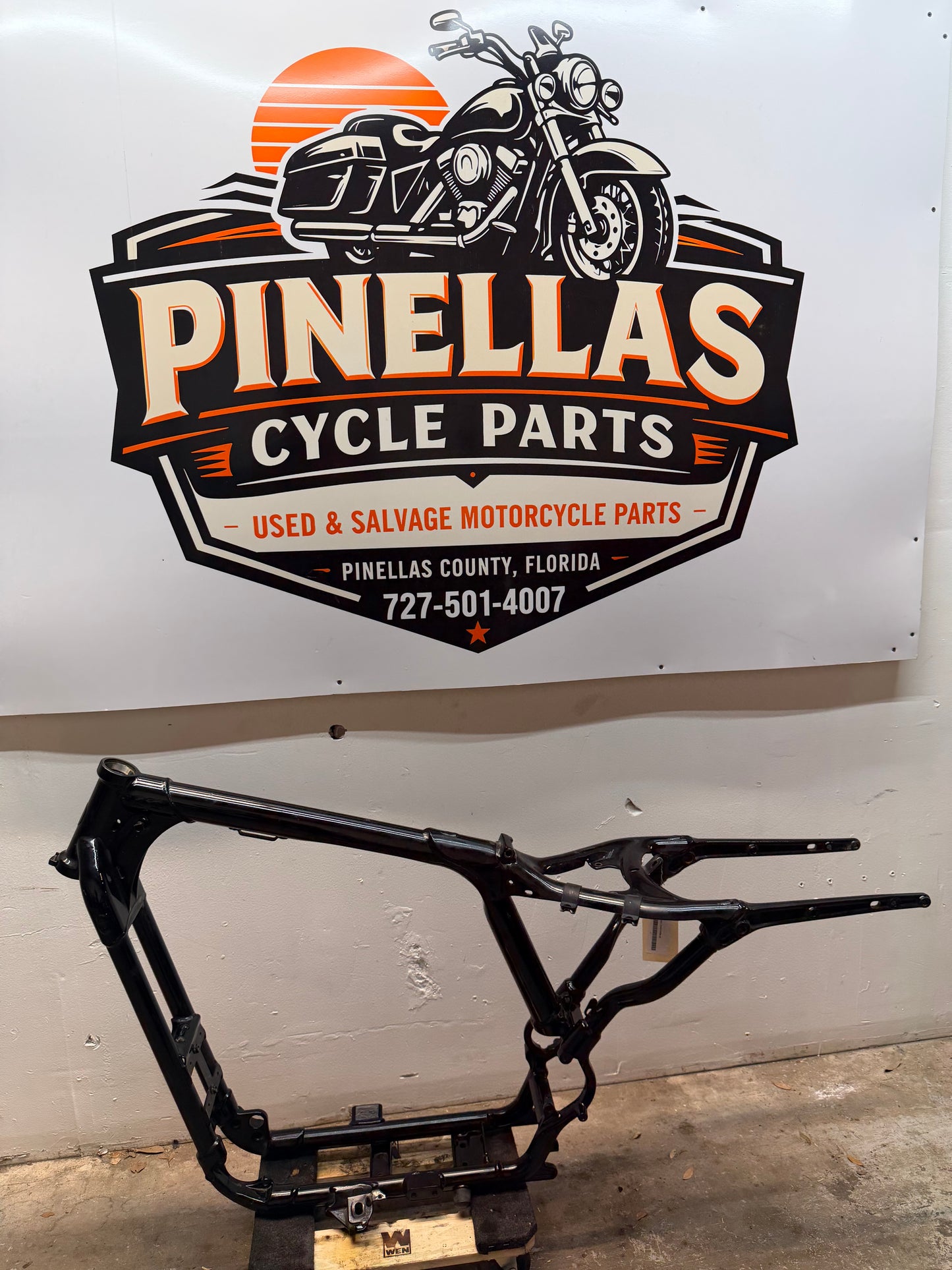 14-22 Harley Sportster Iron XL 883 OEM Frame *CLN* 47000031