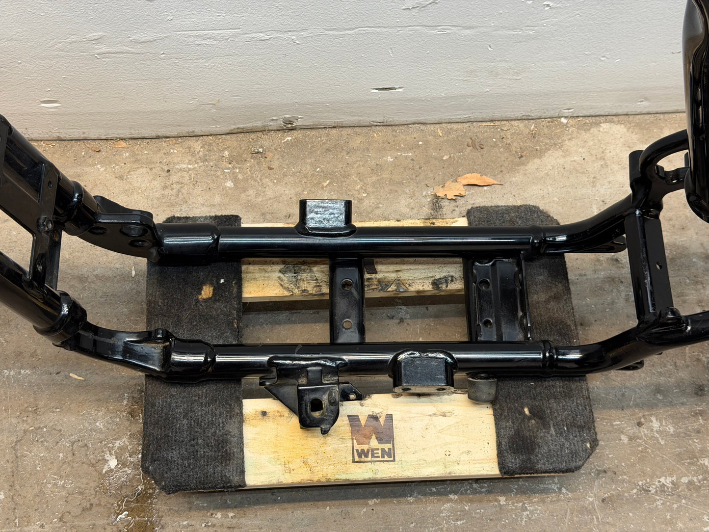 14-22 Harley Sportster Iron XL 883 OEM Frame *CLN* 47000031