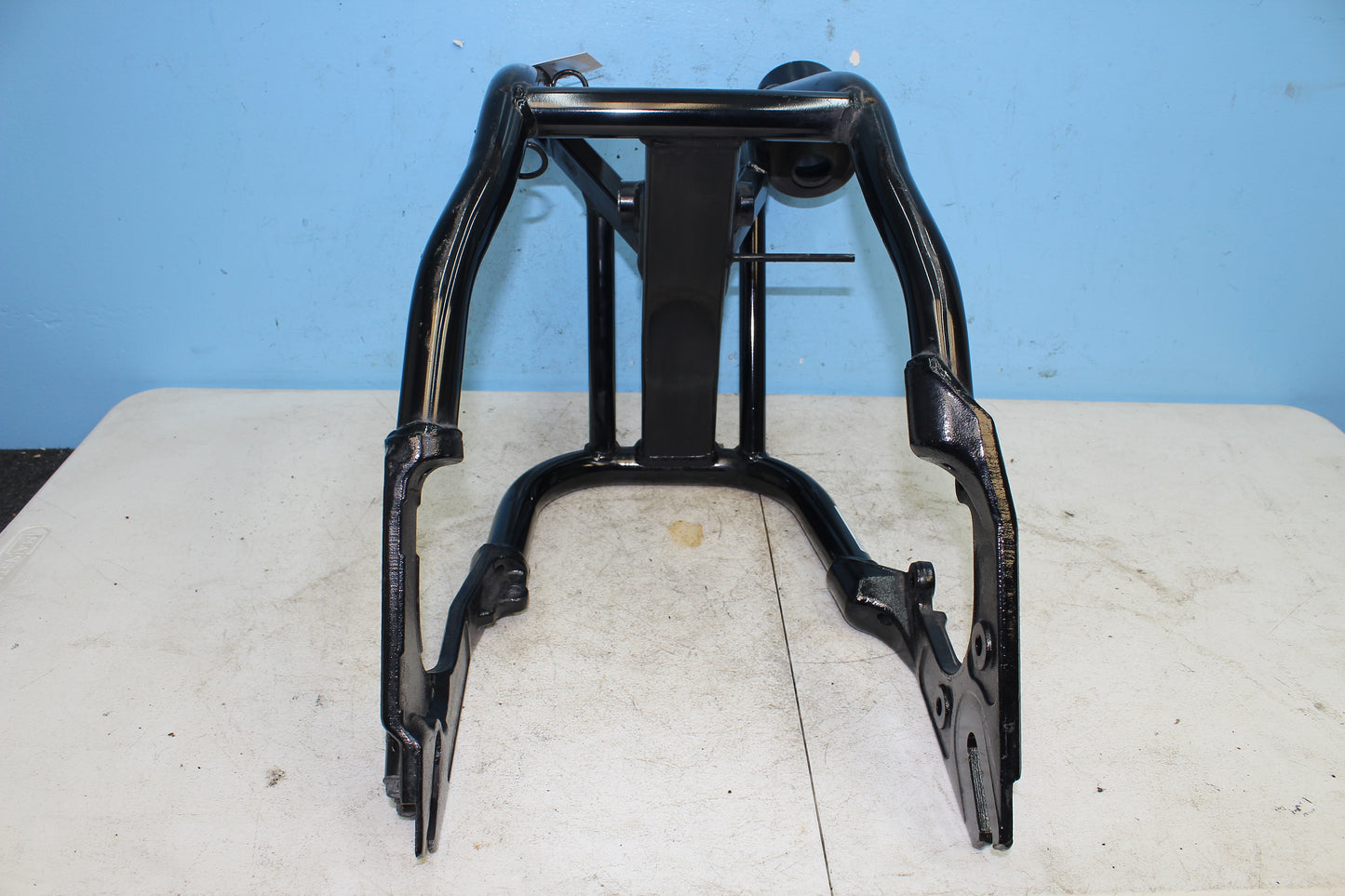 02-09 Yamaha V Star 1100 Silverado Swingarm Rear Wheel Swing Arm 5KS-22110-02-00