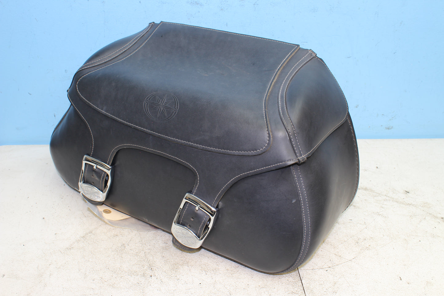 02-09 Yamaha V Star 1100 Silverado OEM Right Saddlebag Luggage Storage