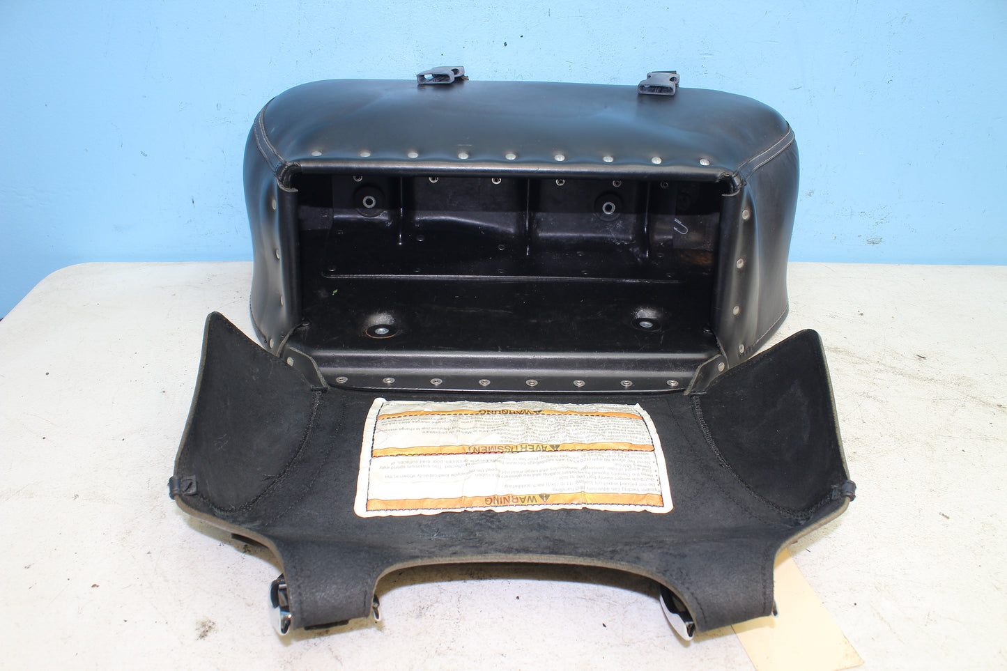 02-09 Yamaha V Star 1100 Silverado OEM Right Saddlebag Luggage Storage