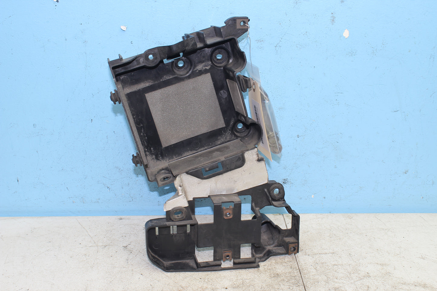 02-09 Yamaha V Star 1100 Silverado OEM Battery Box Tray Mount Stay Holder