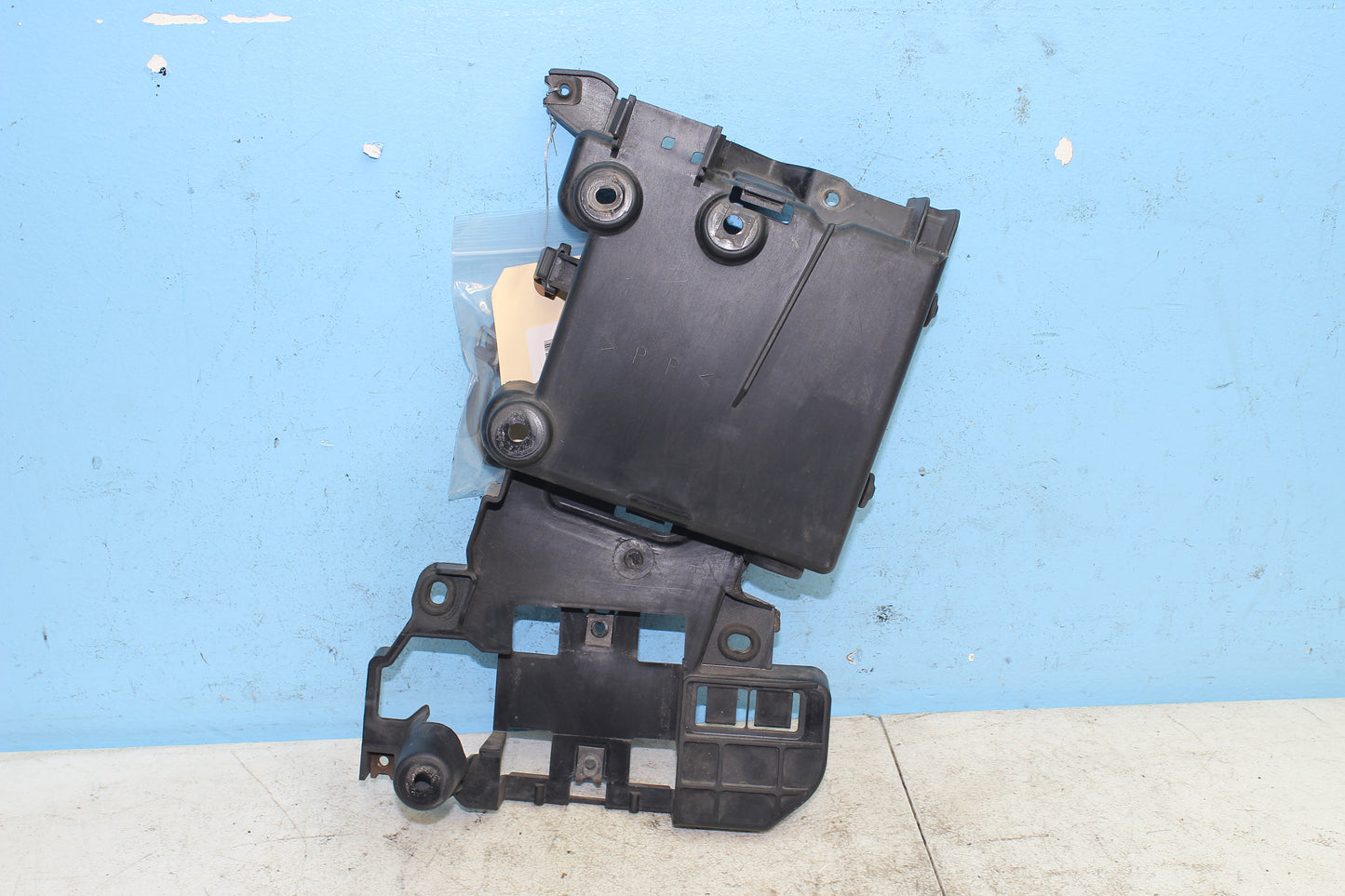 02-09 Yamaha V Star 1100 Silverado OEM Battery Box Tray Mount Stay Holder