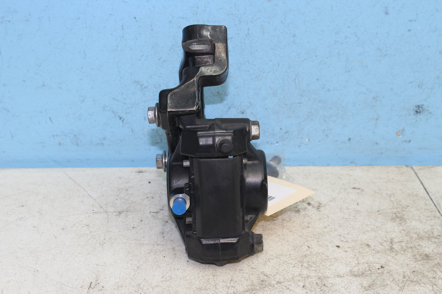 02-09 Yamaha V Star 1100 Silverado OEM Rear Brake Caliper w/ Mount Bracket