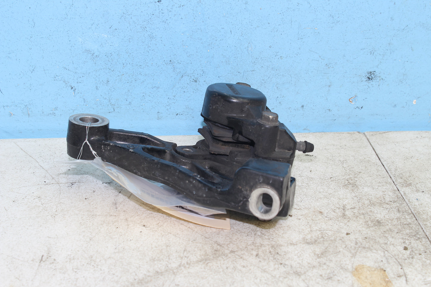 02-09 Yamaha V Star 1100 Silverado OEM Rear Brake Caliper w/ Mount Bracket