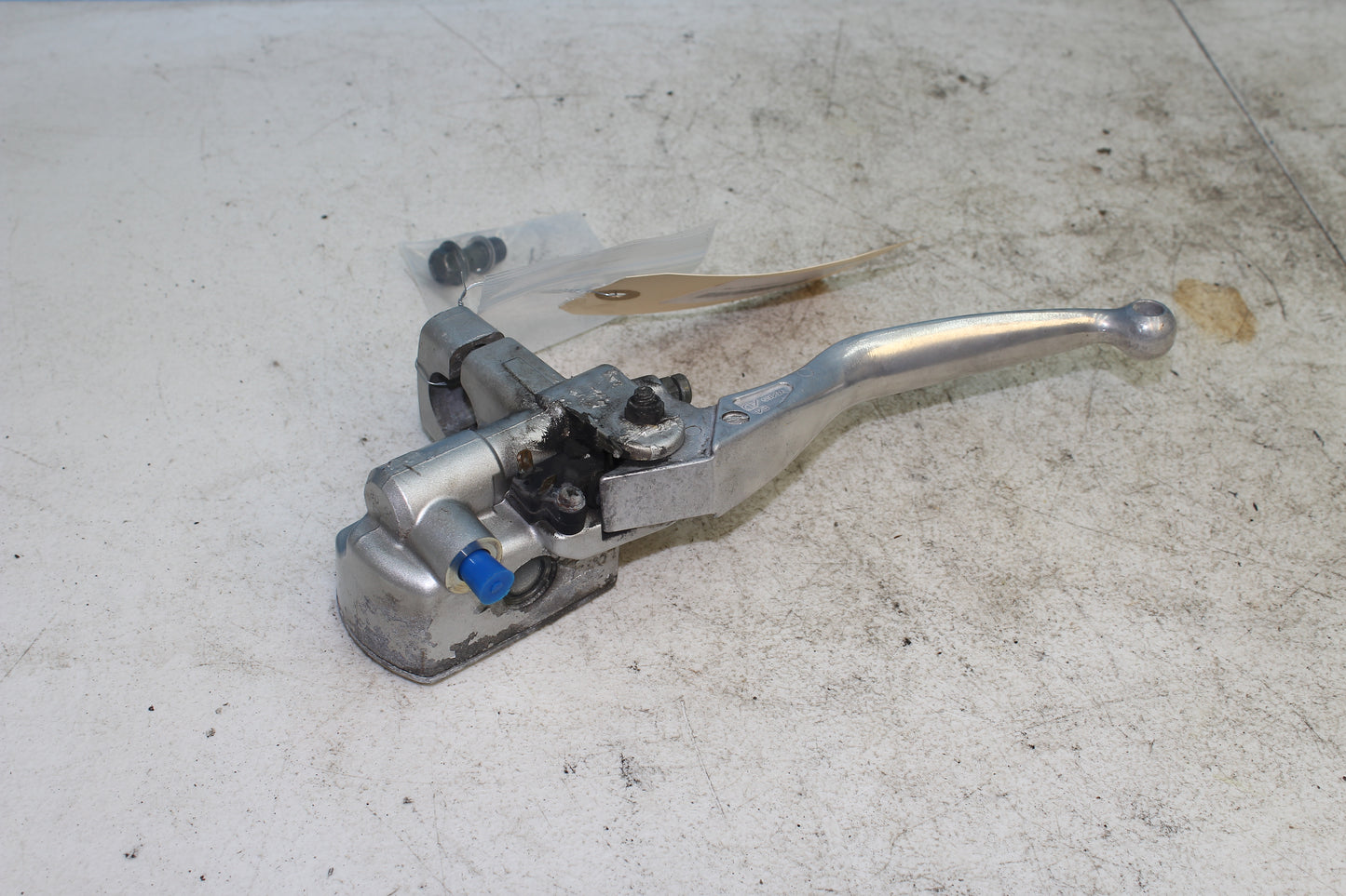 02-09 Yamaha V Star 1100 Silverado OEM Front Brake Master Cylinder w/ Lever