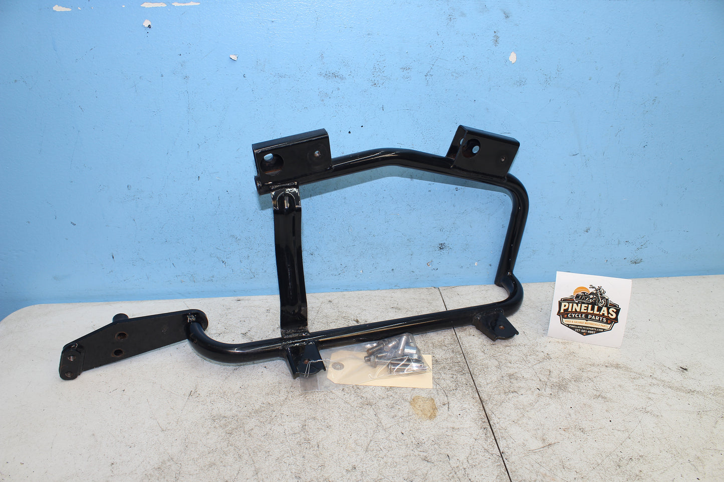 02-09 Yamaha V Star 1100 Silverado Left Side Saddlebag Mount Bracket