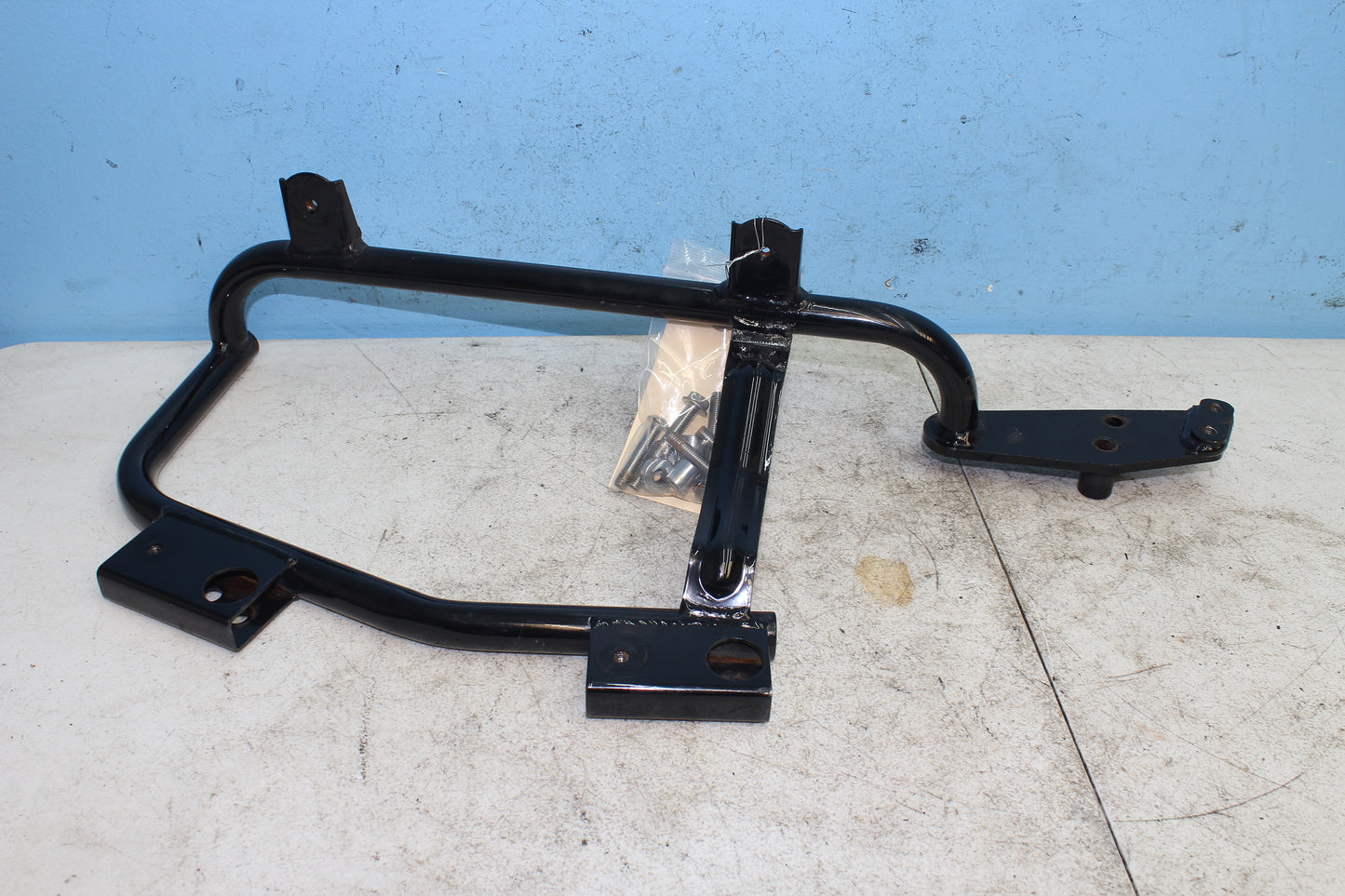 02-09 Yamaha V Star 1100 Silverado Left Side Saddlebag Mount Bracket