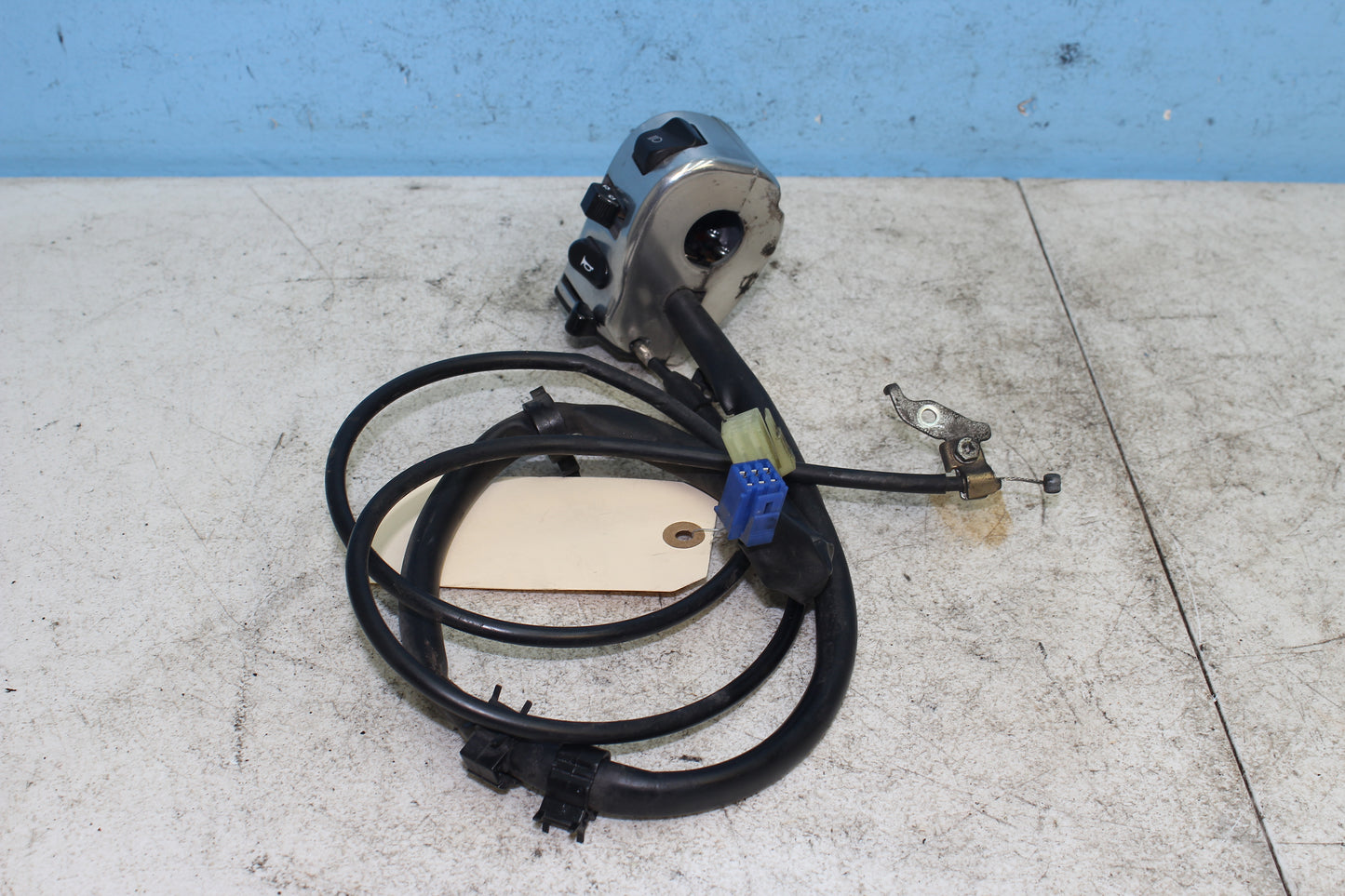 02-09 Yamaha V Star 1100 Silverado Left Hand Turn Signal Choke Headlight Switch