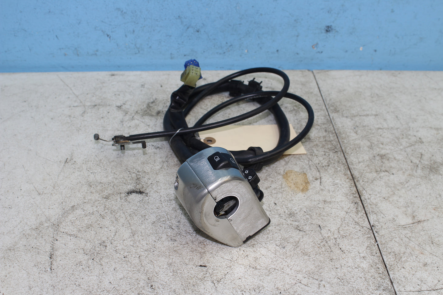 02-09 Yamaha V Star 1100 Silverado Left Hand Turn Signal Choke Headlight Switch
