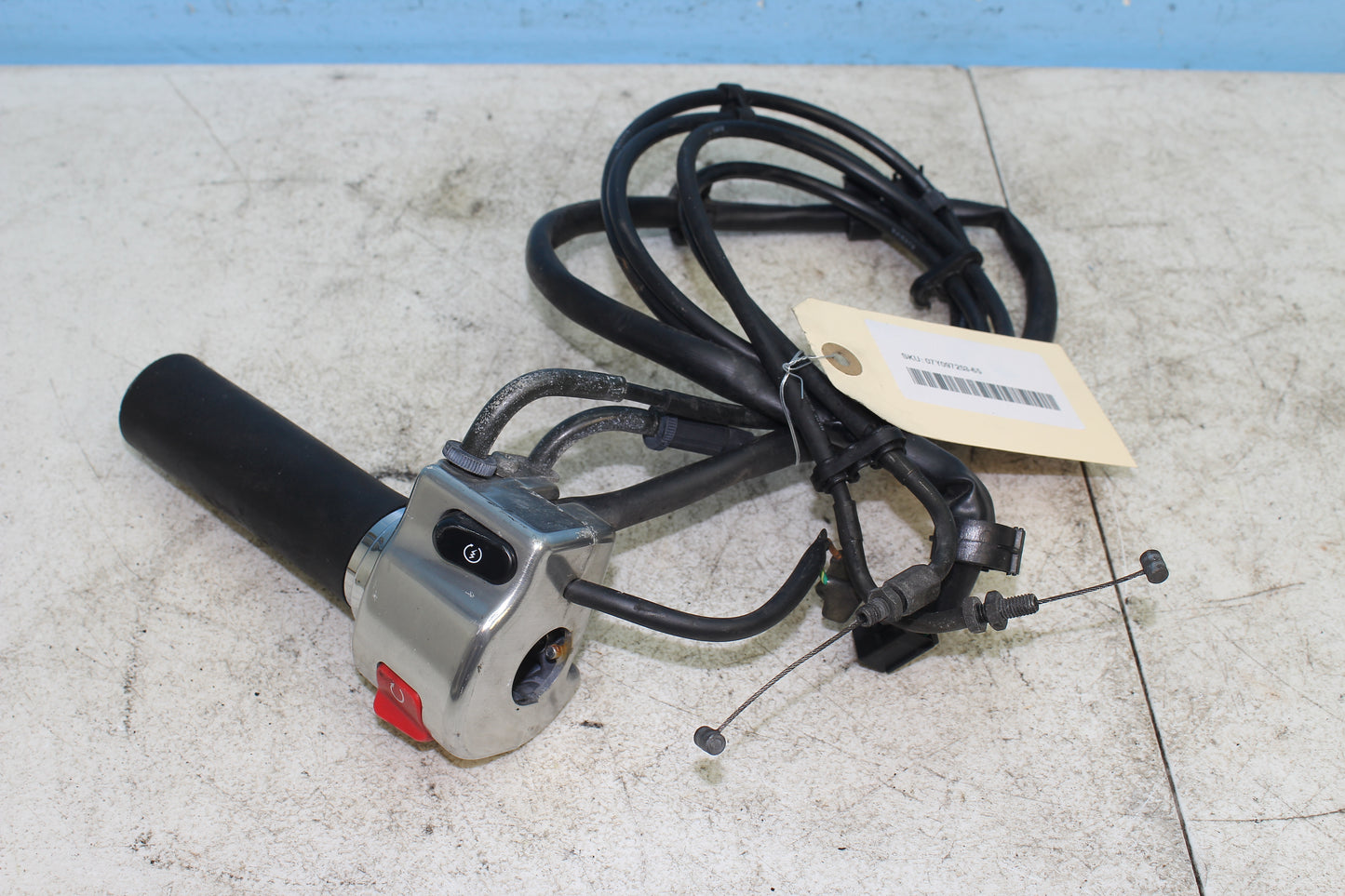 02-09 Yamaha V Star 1100 Silverado Right Hand Start Kill Switch Throttle Cable