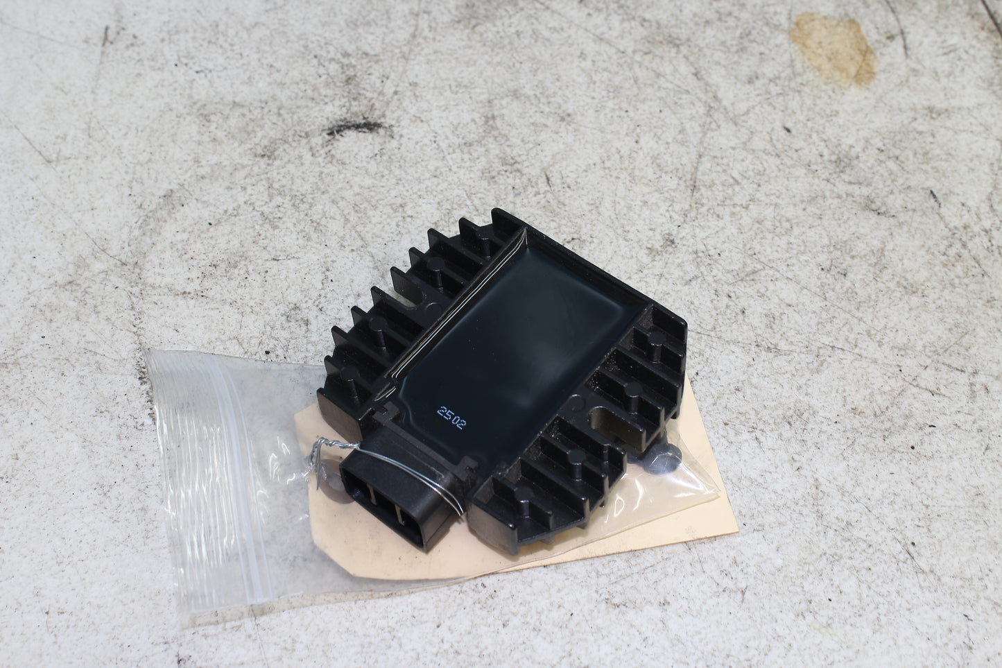 02-09 Yamaha V Star 1100 Silverado OEM Rectifier Volt Regulator 4XY-81960-00-00