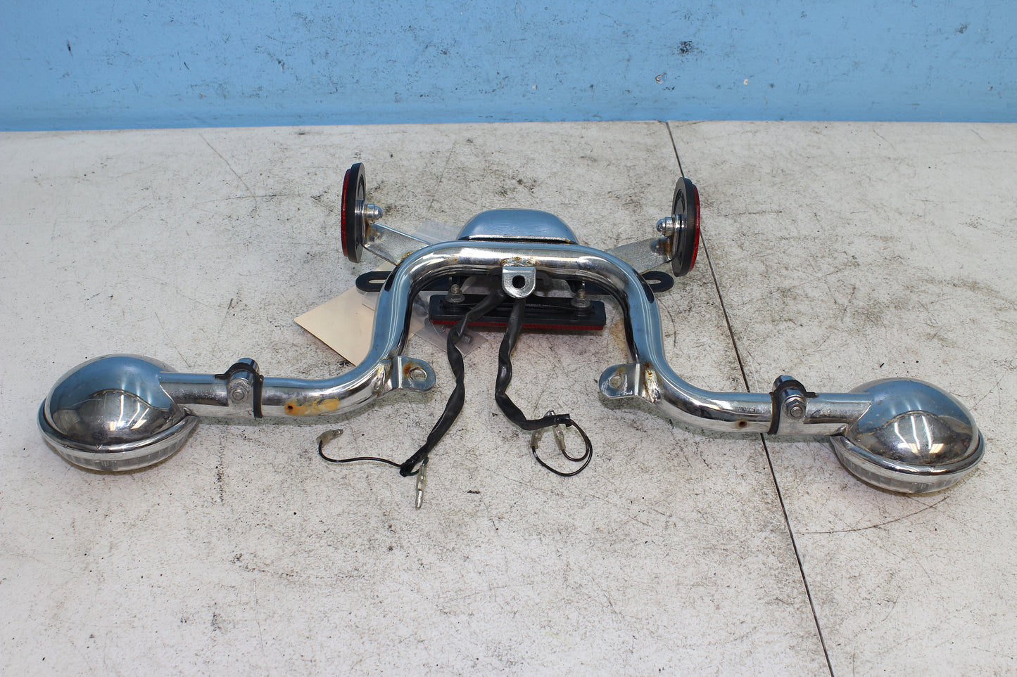 02-09 Yamaha V Star 1100 Silverado OEM Rear Turn Signals Lincense Plate Mount