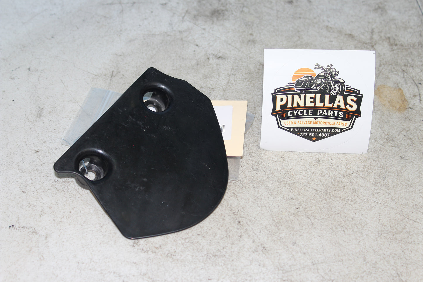 01-04 Suzuki Intruder Volusia VL800 Lower Triple Tree Cover Trim Cowl 53181-41F0