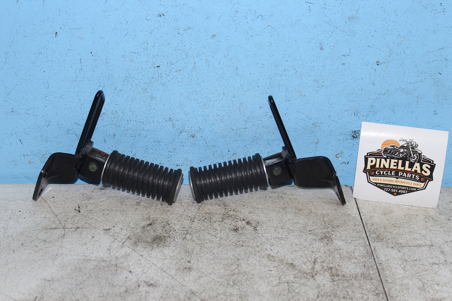 01-04 Suzuki Intruder Volusia VL800 OEM Rear Foot Pegs Rest Passenger Left Right
