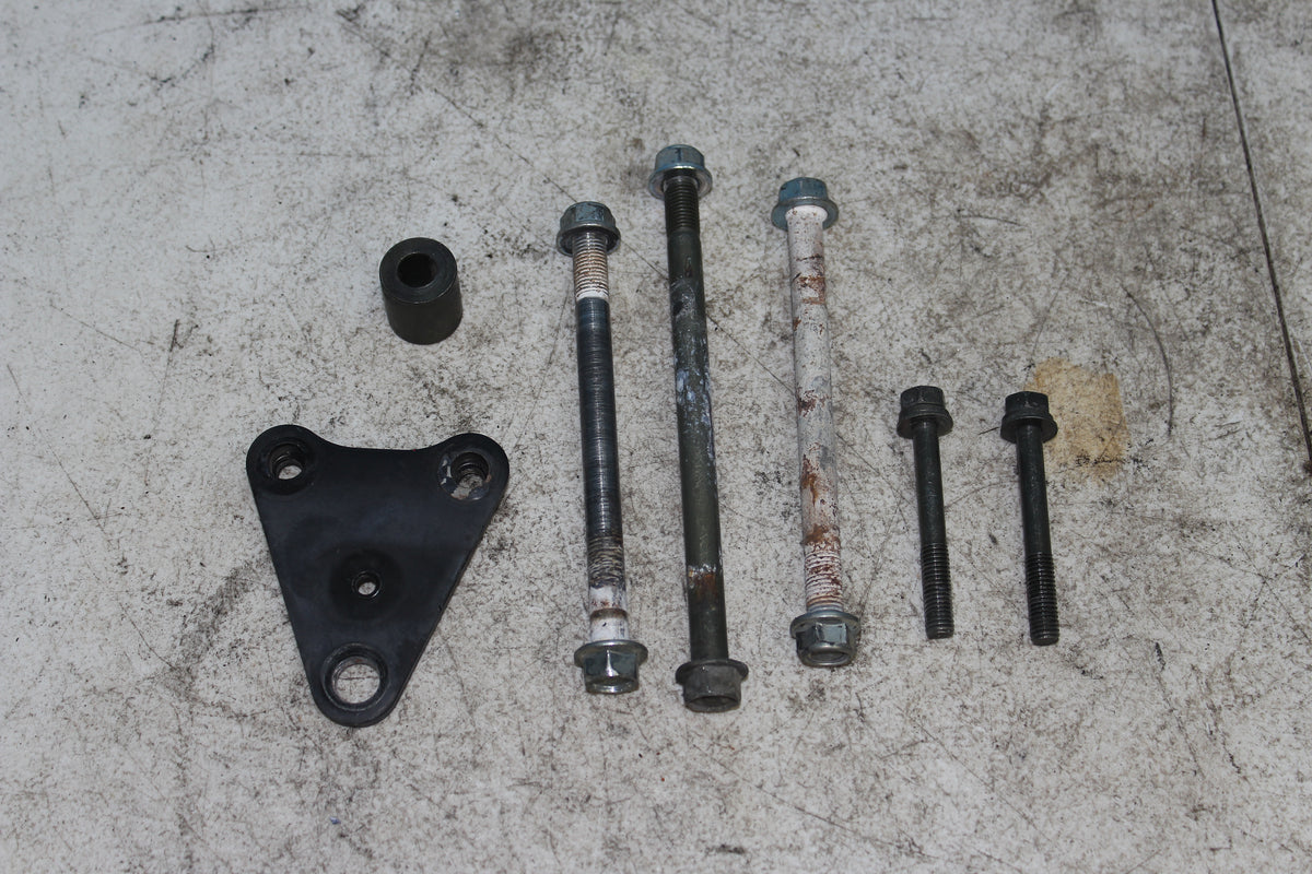 01-04 Suzuki Intruder Volusia VL800 OEM Engine Motor Mount Bracket Bolt Kit