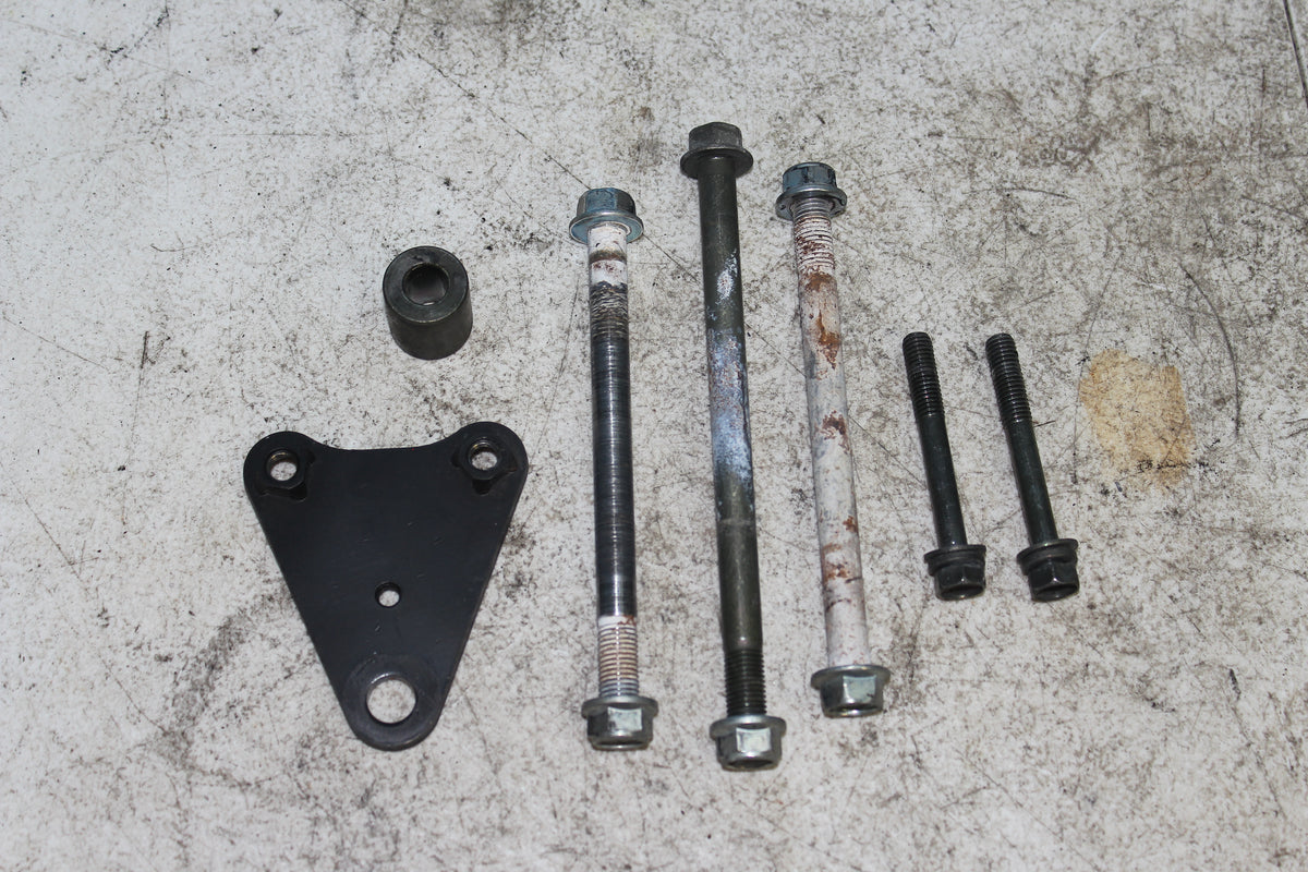 01-04 Suzuki Intruder Volusia VL800 OEM Engine Motor Mount Bracket Bolt Kit