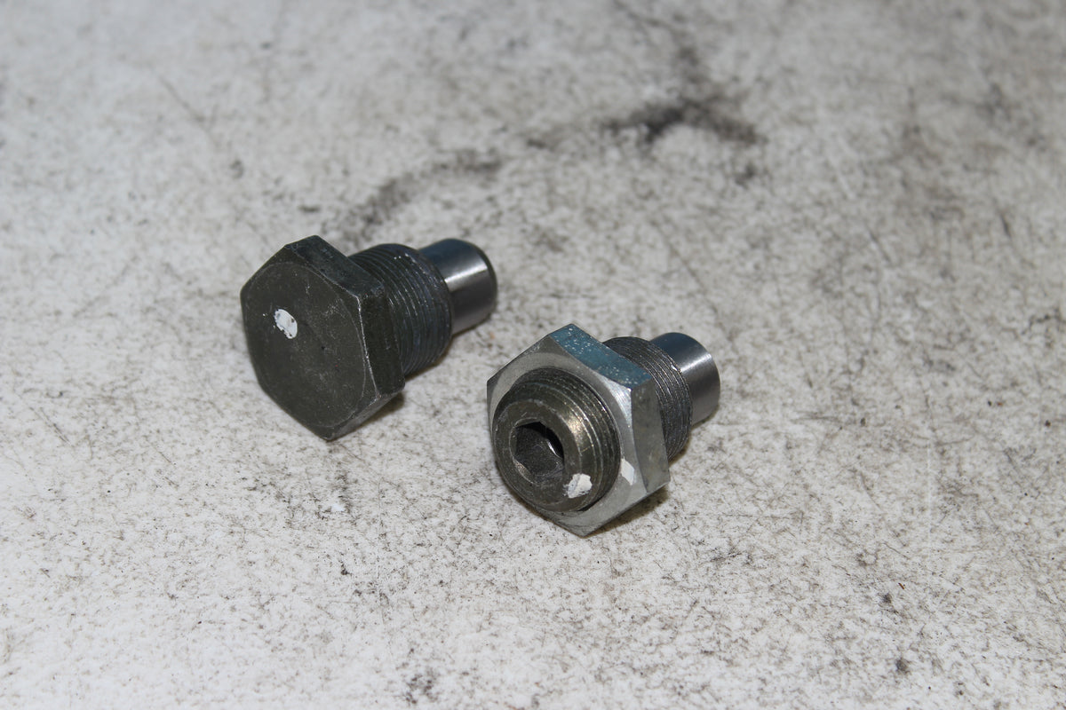 01-04 Suzuki Intruder Volusia VL800 OEM Swingarm Bolts Swing Arm Pivot