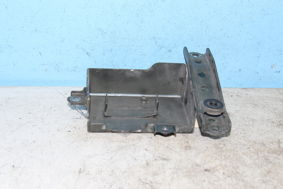 01-04 Suzuki Intruder Volusia VL800 Electric Mount Bracket Fuse Box 41540-41F00