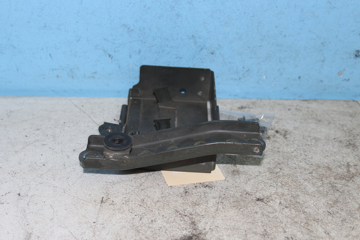 01-04 Suzuki Intruder Volusia VL800 Electric Mount Bracket Fuse Box 41540-41F00