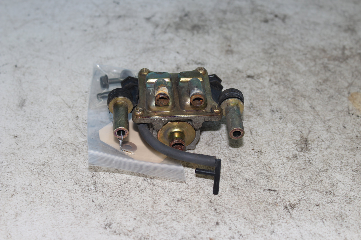 01-04 Suzuki Intruder Volusia VL800 OEM Air Valve Intake Solenoid Vacuum