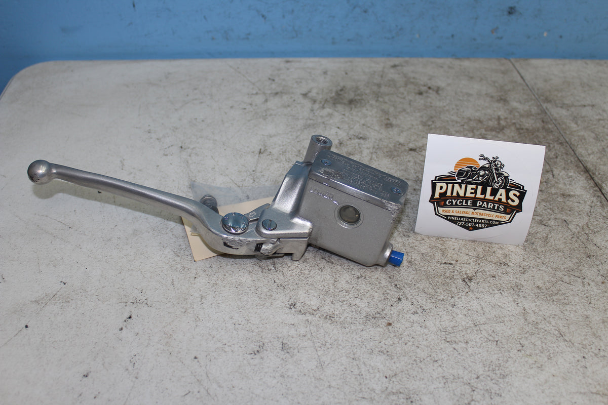 01-04 Suzuki Intruder Volusia VL800 OEM Front Brake Master Cylinder Lever *DMG*