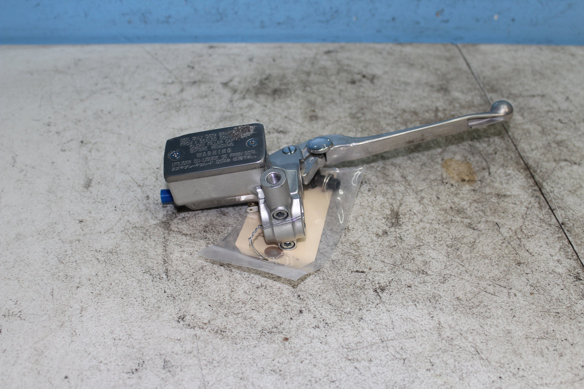 01-04 Suzuki Intruder Volusia VL800 OEM Front Brake Master Cylinder Lever *DMG*