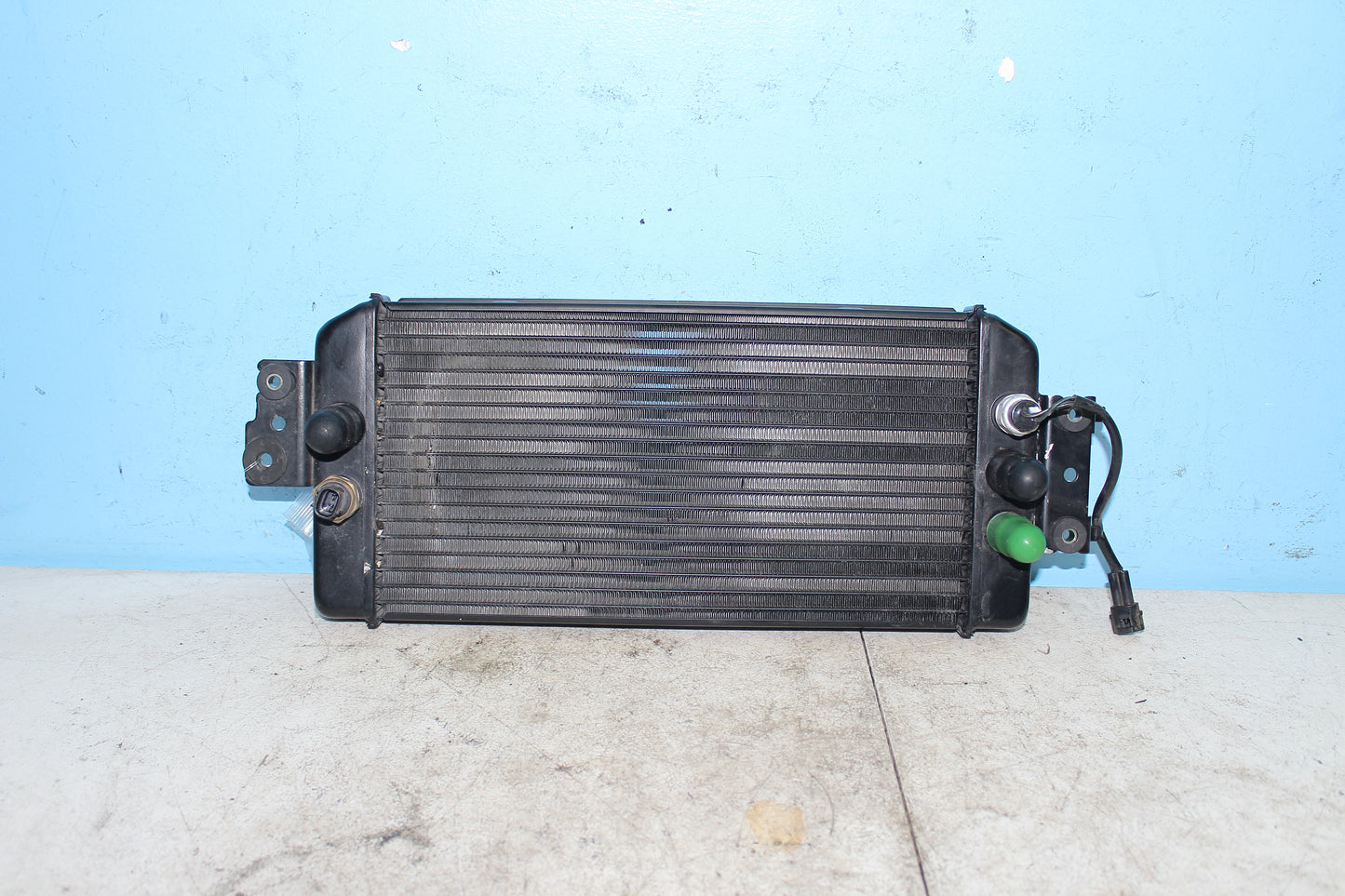 01-04 Suzuki Intruder Volusia VL800 OEM Radiator Engine Motor Coolant