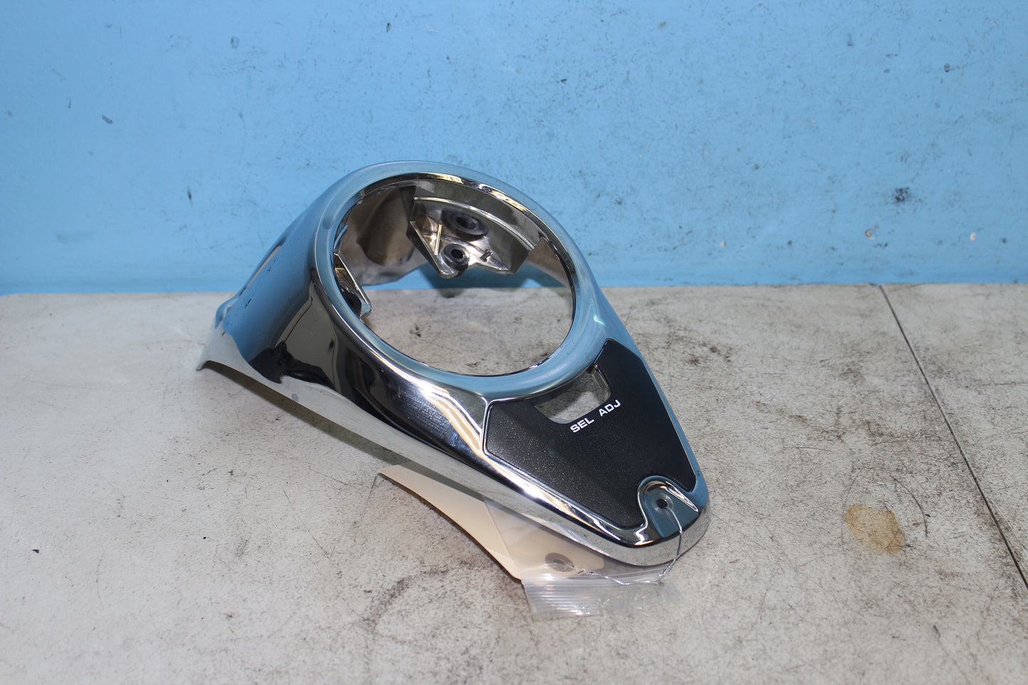 01-04 Suzuki Intruder Volusia VL800 Speedometer Surround Gauge Dash Trim Bezel