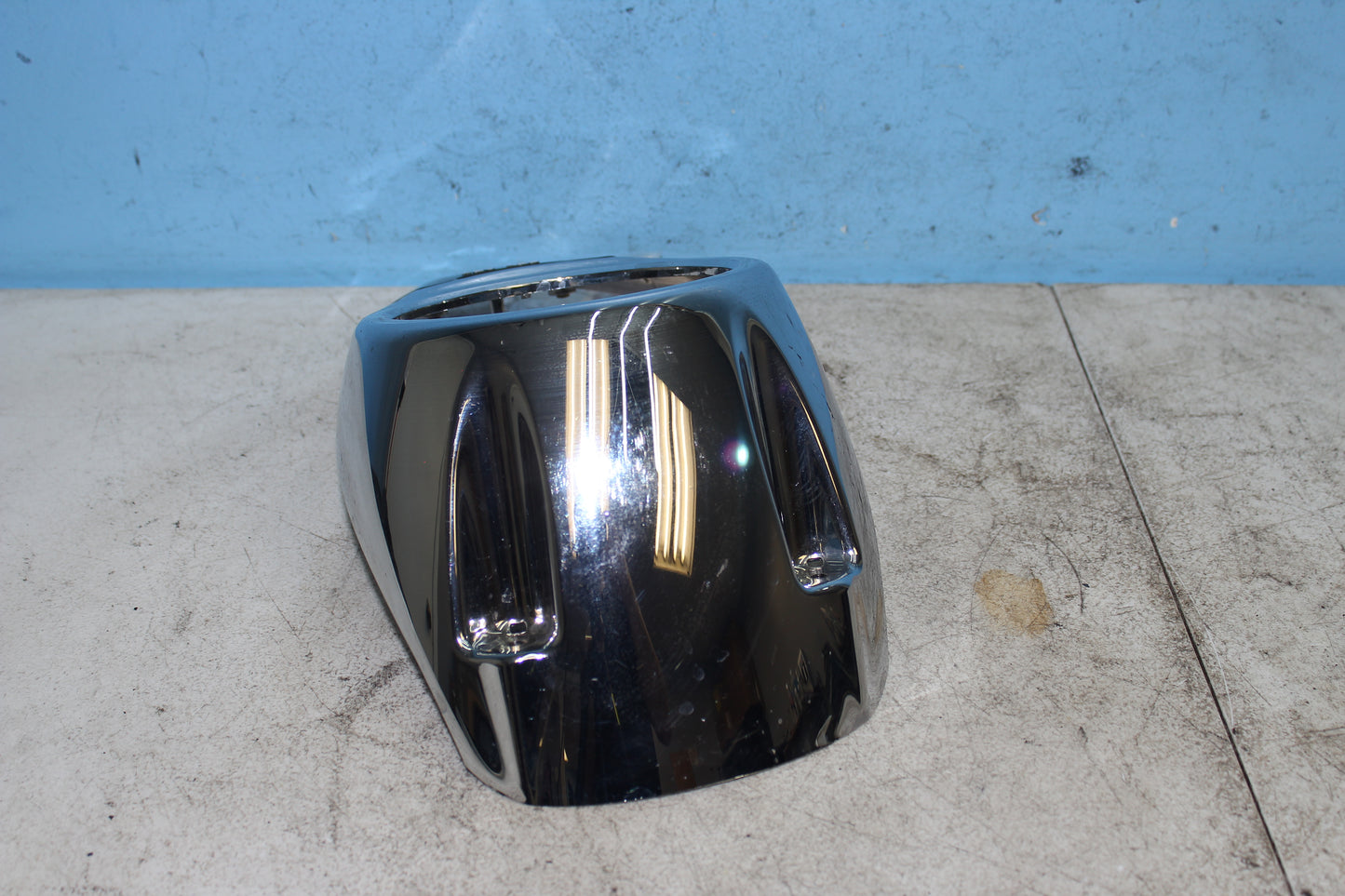 01-04 Suzuki Intruder Volusia VL800 Speedometer Surround Gauge Dash Trim Bezel