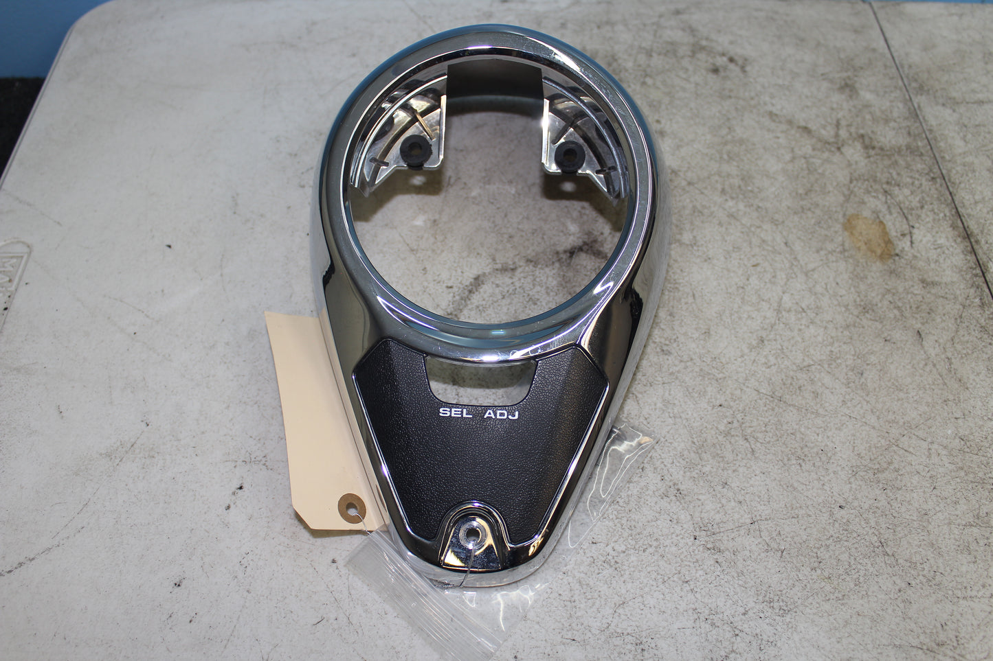 01-04 Suzuki Intruder Volusia VL800 Speedometer Surround Gauge Dash Trim Bezel