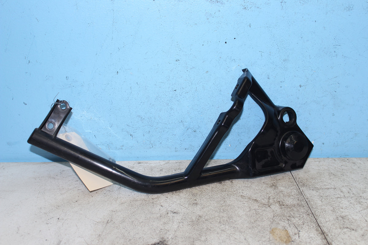 01-04 Suzuki Intruder Volusia VL800 Swingarm Left Mount Bracket Cover 61126-41F0